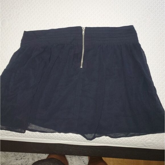 Skirt   - Picture 2 of 4